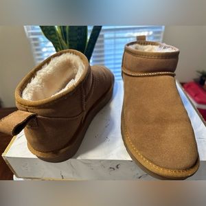 Comfortable Fuzzy Suede Booties-size 9